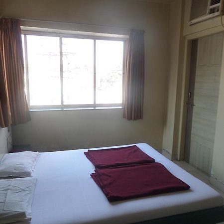 Hotel Sai Ratna 纳西克 外观 照片